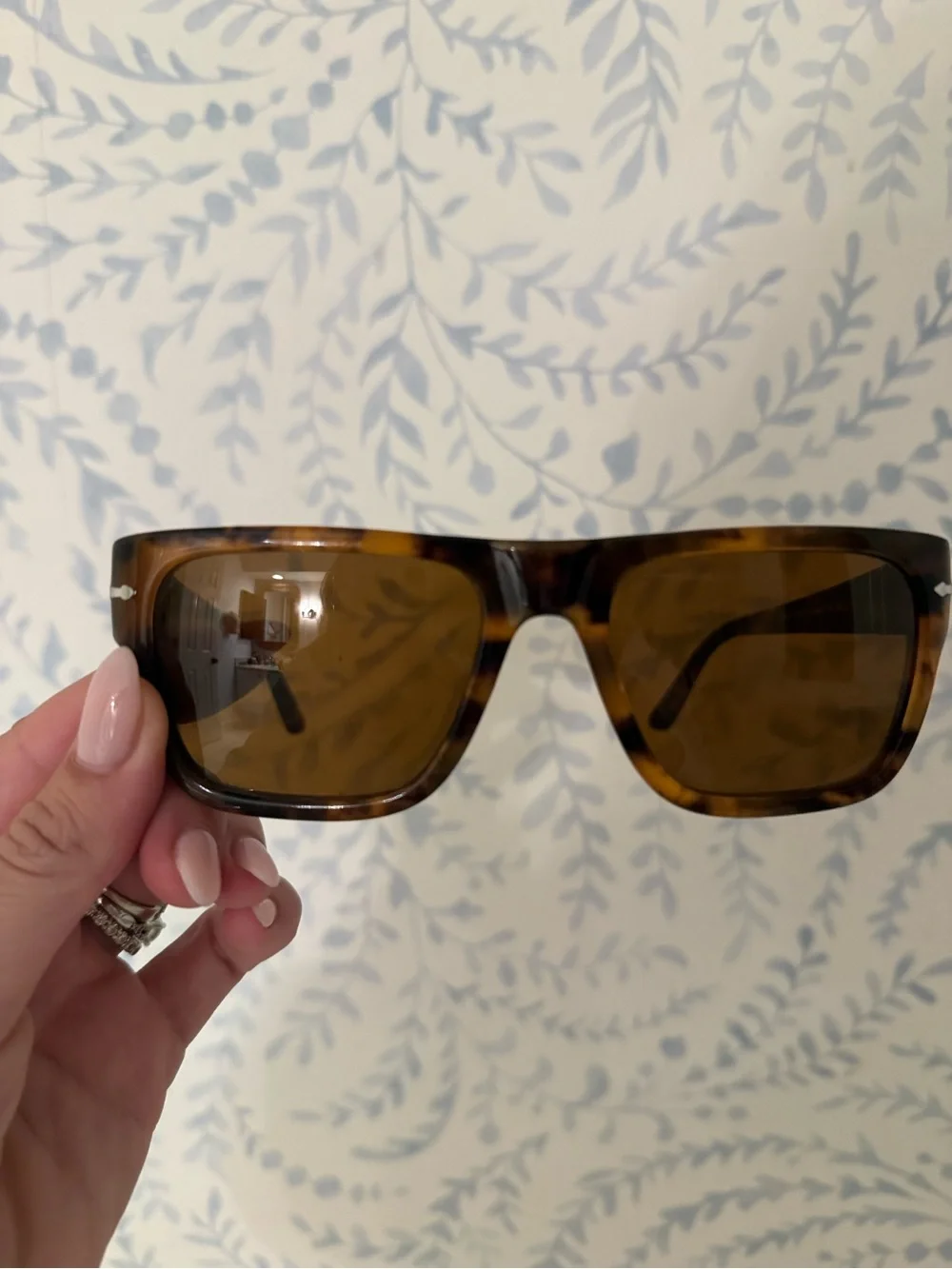 Tortoise Shell Women’s Persol Sunglasses - Brown Lenses